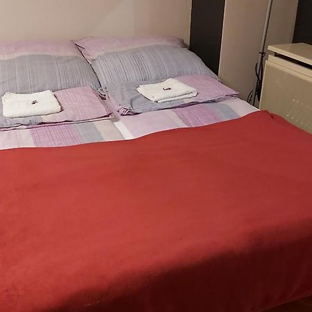 Tisza-Parti Napfeny Apartman Сегед Номер фото